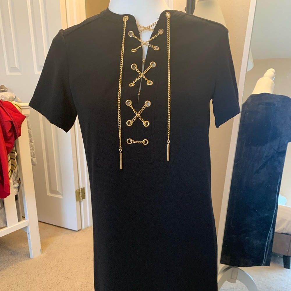 XS